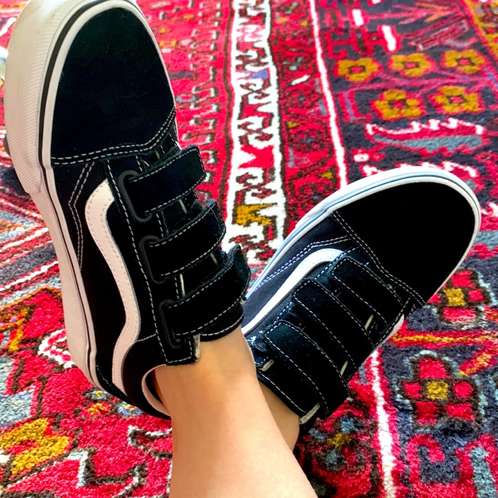 Women’s size 7.5 Velcro closure black and white Vans